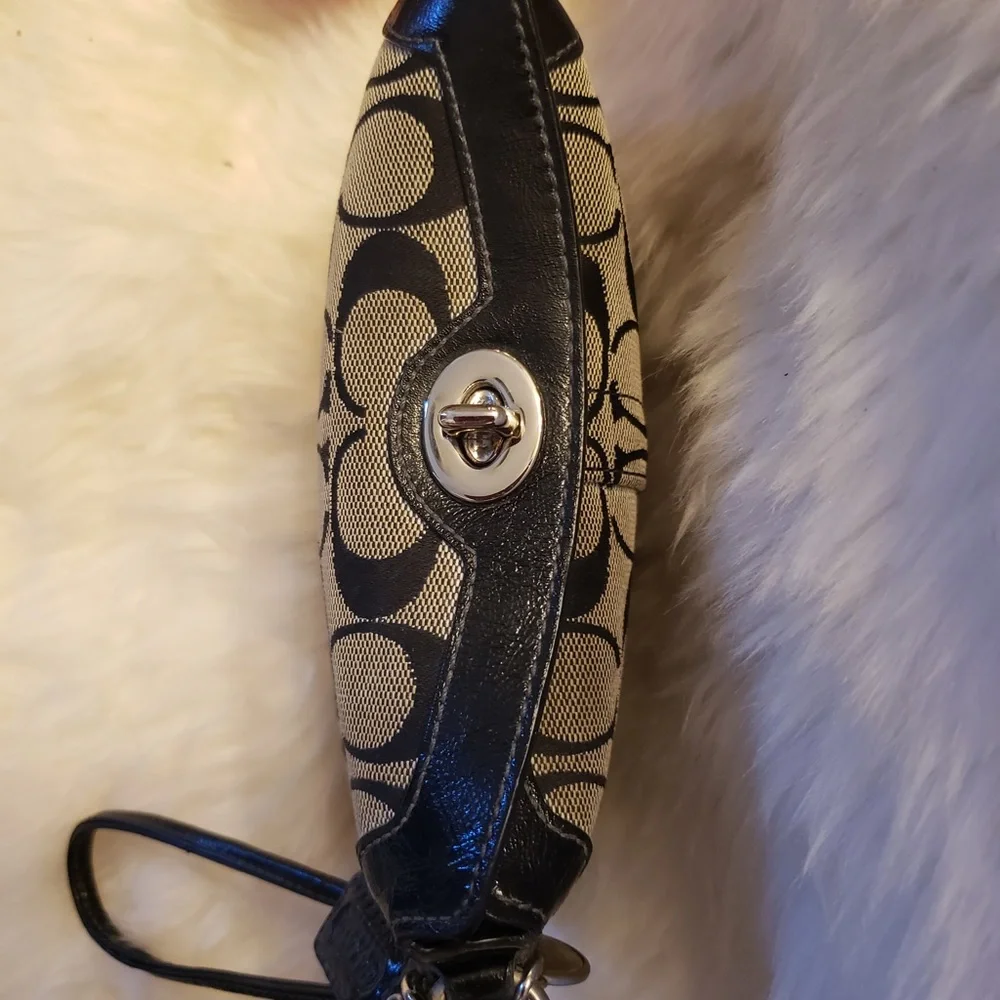 Vintage Coach Monogram Canvas and Leather wristlet - Picture 3 of 5